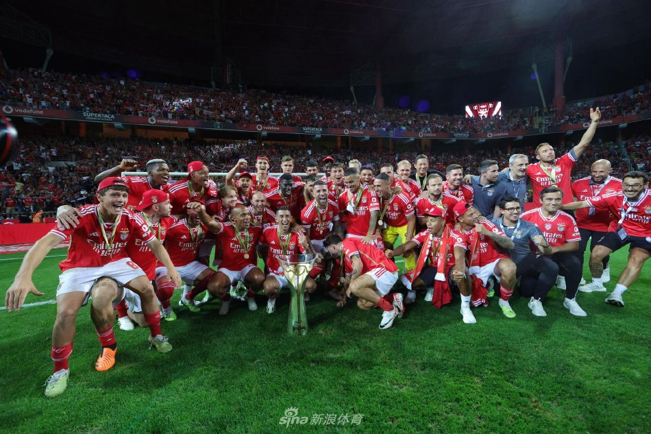 甚至与队友 甚至与队友